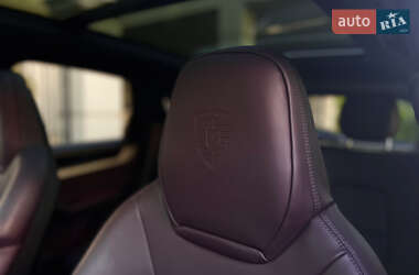 Позашляховик / Кросовер Porsche Cayenne 2023 в 