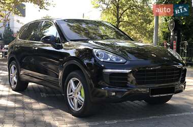 Внедорожник / Кроссовер Porsche Cayenne 2015 в Одессе