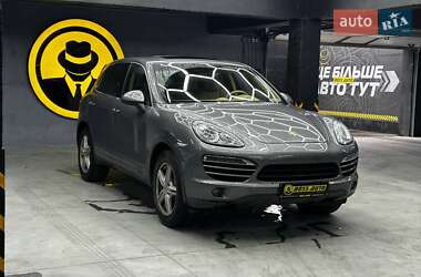 Внедорожник / Кроссовер Porsche Cayenne 2018 в 