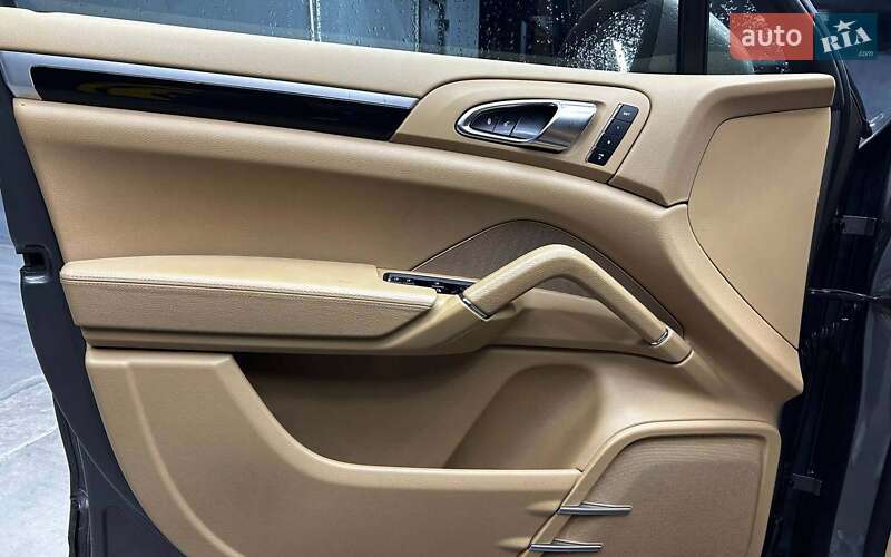 Внедорожник / Кроссовер Porsche Cayenne 2013 в Черновцах фото 7 Внедорожник / Кроссовер Porsche Cayenne 2013 в Черновцах