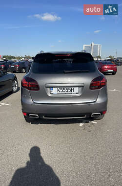 Внедорожник / Кроссовер Porsche Cayenne 2010 в 