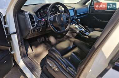 Внедорожник / Кроссовер Porsche Cayenne 2011 в 
