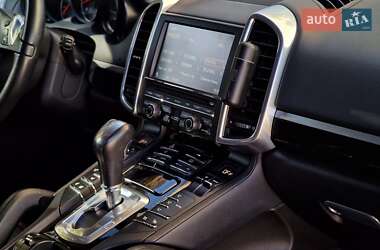 Внедорожник / Кроссовер Porsche Cayenne 2011 в 