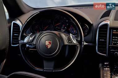 Внедорожник / Кроссовер Porsche Cayenne 2011 в 