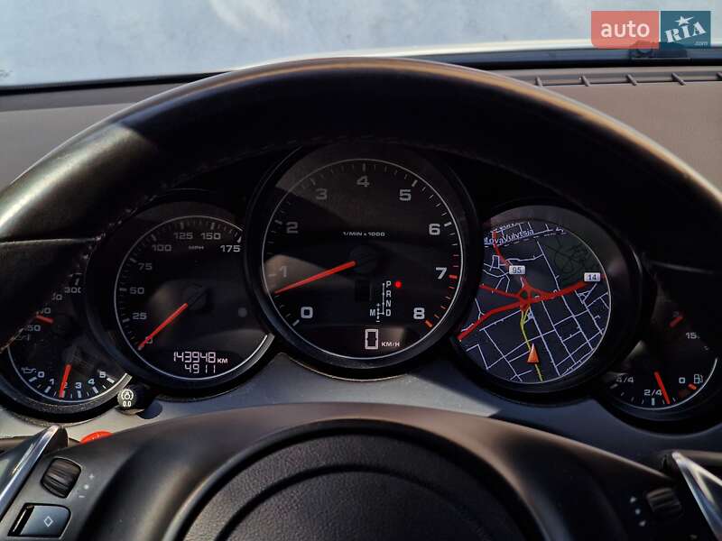 Внедорожник / Кроссовер Porsche Cayenne 2011 в Одессе