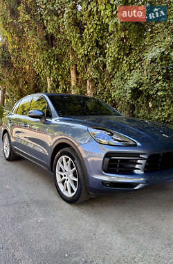 Позашляховик / Кросовер Porsche Cayenne 2018 в 