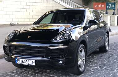 Позашляховик / Кросовер Porsche Cayenne 2015 в Одесі