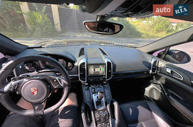Внедорожник / Кроссовер Porsche Cayenne 2011 в 
