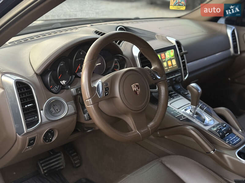 Внедорожник / Кроссовер Porsche Cayenne 2012 в Новомосковске