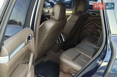 Позашляховик / Кросовер Porsche Cayenne 2012 в 