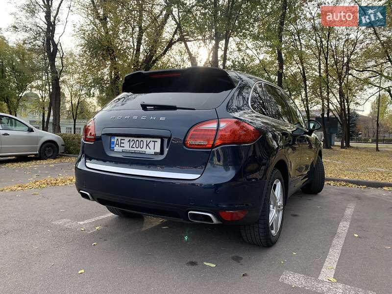 Позашляховик / Кросовер Porsche Cayenne 2011 в Кам'янському