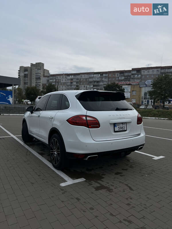 Позашляховик / Кросовер Porsche Cayenne 2014 в Сумах