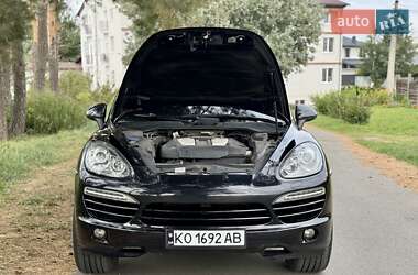 Внедорожник / Кроссовер Porsche Cayenne 2011 в 
