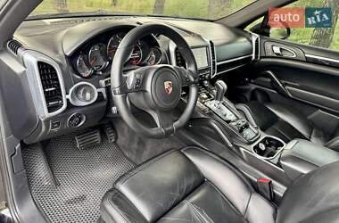 Внедорожник / Кроссовер Porsche Cayenne 2011 в 