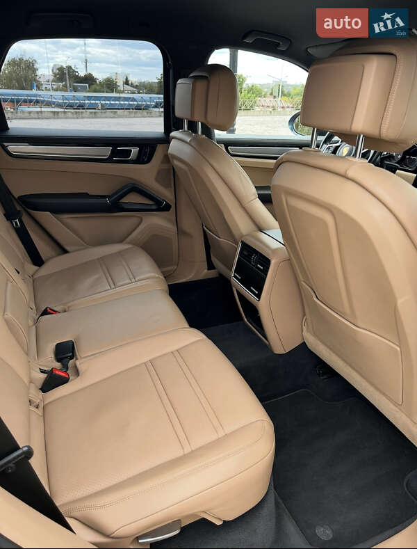 Внедорожник / Кроссовер Porsche Cayenne 2018 в Харькове