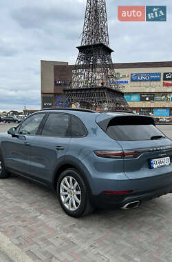 Внедорожник / Кроссовер Porsche Cayenne 2018 в 