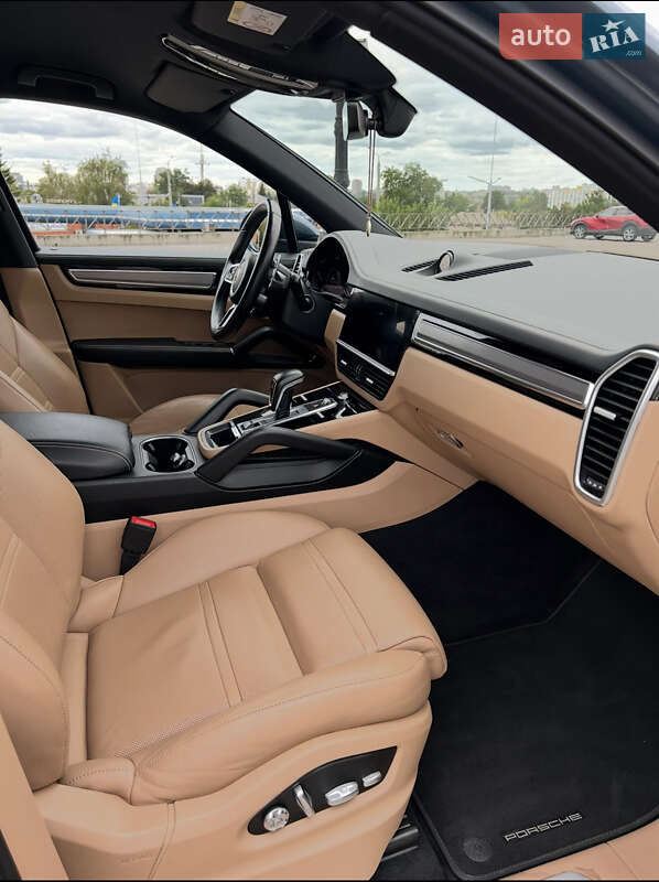 Внедорожник / Кроссовер Porsche Cayenne 2018 в Харькове