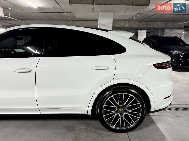 Позашляховик / Кросовер Porsche Cayenne 2019 в Дніпрі