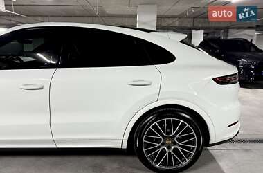 Внедорожник / Кроссовер Porsche Cayenne 2019 в 