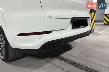 Внедорожник / Кроссовер Porsche Cayenne 2019 в 
