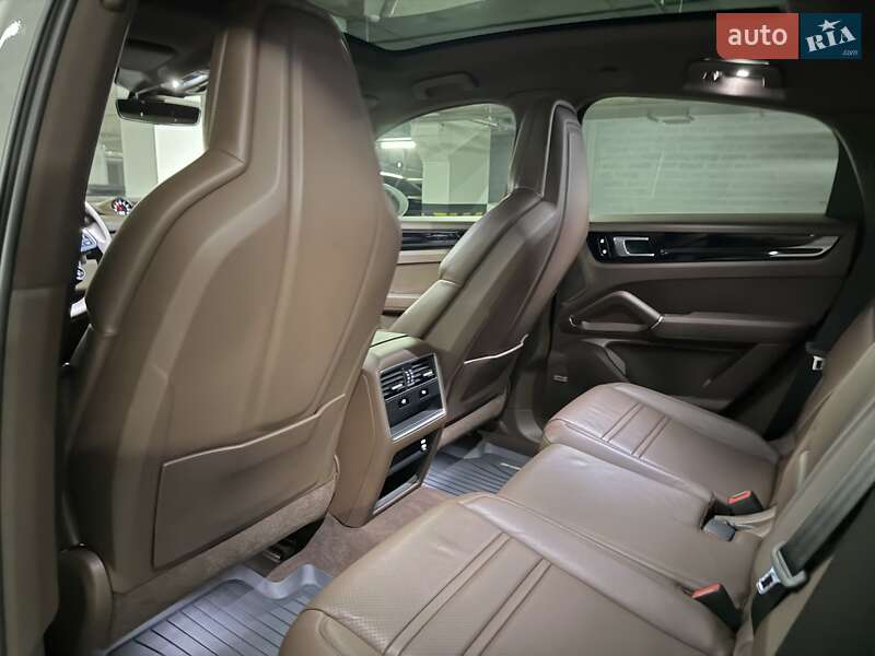 Позашляховик / Кросовер Porsche Cayenne 2019 в Дніпрі