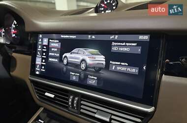 Внедорожник / Кроссовер Porsche Cayenne 2019 в 