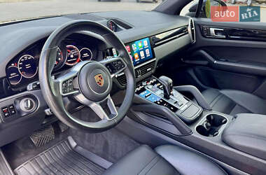Позашляховик / Кросовер Porsche Cayenne 2019 в 