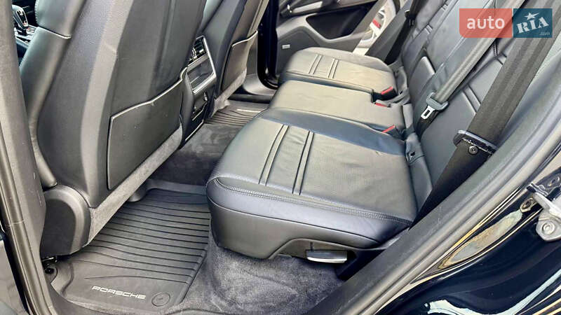 Позашляховик / Кросовер Porsche Cayenne 2019 в Києві