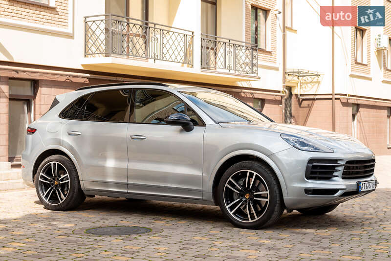Позашляховик / Кросовер Porsche Cayenne 2020 в 