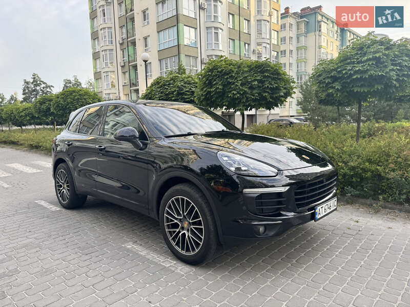 Внедорожник / Кроссовер Porsche Cayenne 2015 в Косове