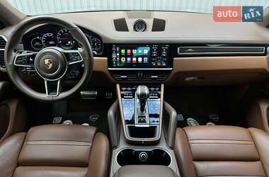 Позашляховик / Кросовер Porsche Cayenne 2020 в 