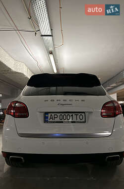 Позашляховик / Кросовер Porsche Cayenne 2013 в 