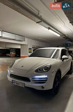 Позашляховик / Кросовер Porsche Cayenne 2013 в 