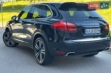Позашляховик / Кросовер Porsche Cayenne 2012 в 