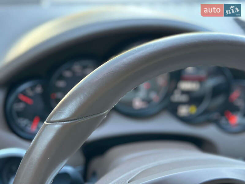 Позашляховик / Кросовер Porsche Cayenne 2012 в Києві