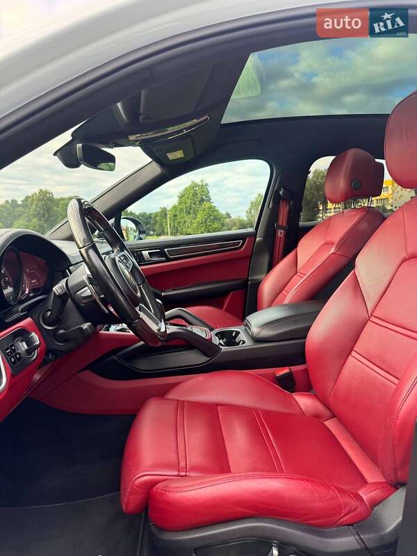 Позашляховик / Кросовер Porsche Cayenne 2020 в Конотопі
