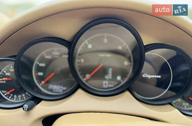 Внедорожник / Кроссовер Porsche Cayenne 2011 в 