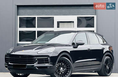 Внедорожник / Кроссовер Porsche Cayenne 2018 в 
