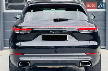 Внедорожник / Кроссовер Porsche Cayenne 2018 в 