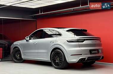 Позашляховик / Кросовер Porsche Cayenne 2020 в 