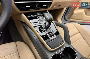 Позашляховик / Кросовер Porsche Cayenne 2020 в 
