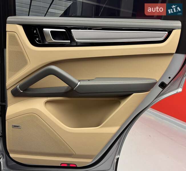 Позашляховик / Кросовер Porsche Cayenne 2020 в Києві