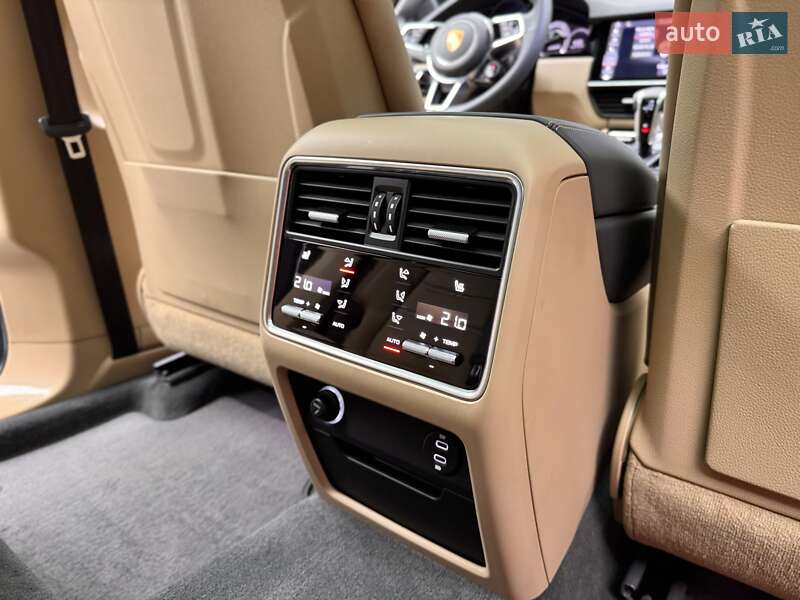 Позашляховик / Кросовер Porsche Cayenne 2020 в Києві