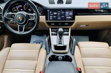 Позашляховик / Кросовер Porsche Cayenne 2018 в 