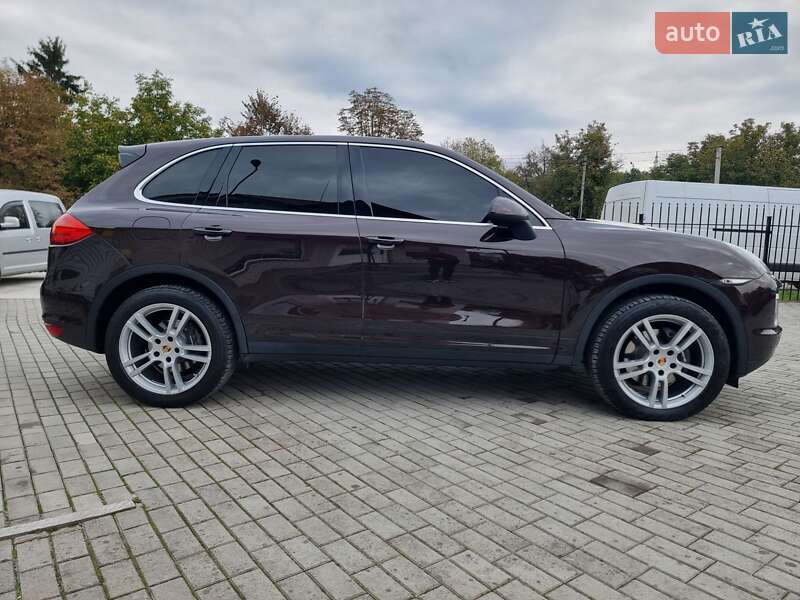 Внедорожник / Кроссовер Porsche Cayenne 2013 в Смеле