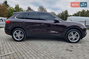 Внедорожник / Кроссовер Porsche Cayenne 2013 в 