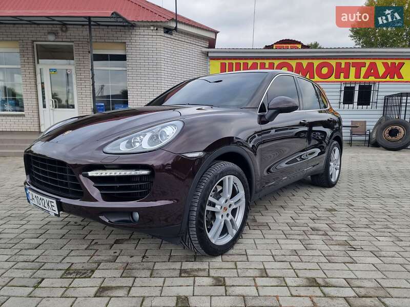 Внедорожник / Кроссовер Porsche Cayenne 2013 в Смеле