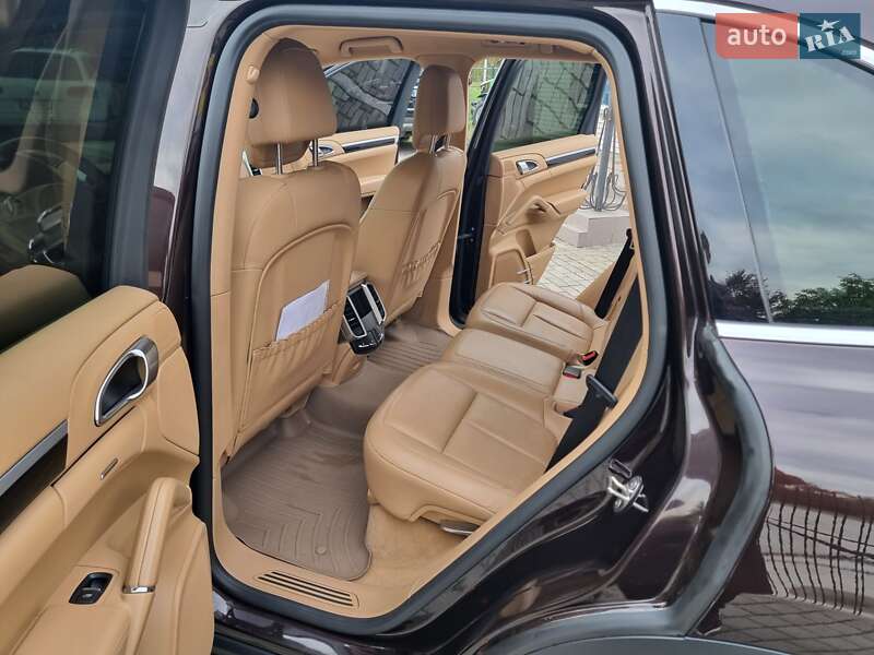 Внедорожник / Кроссовер Porsche Cayenne 2013 в Смеле