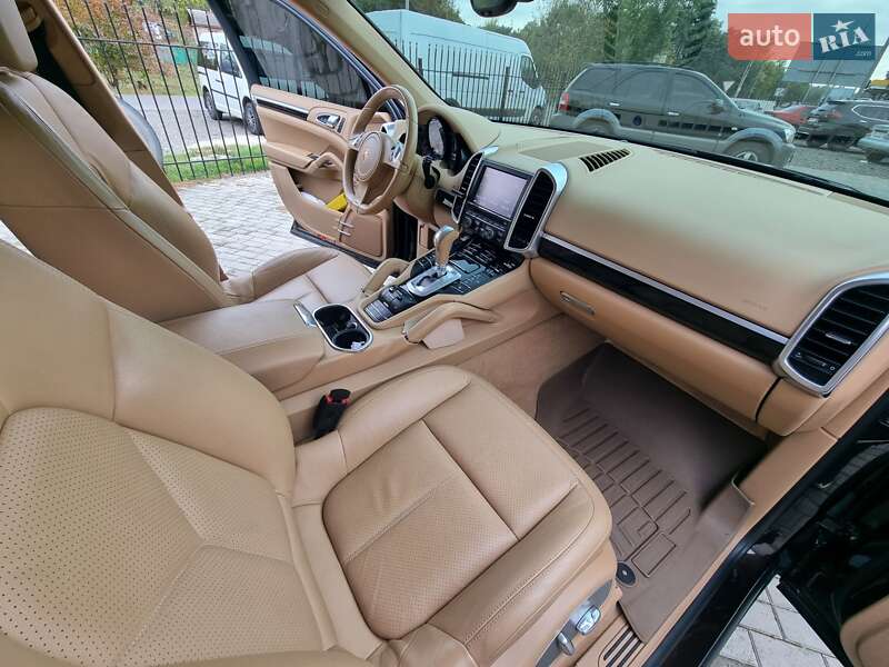 Внедорожник / Кроссовер Porsche Cayenne 2013 в Смеле