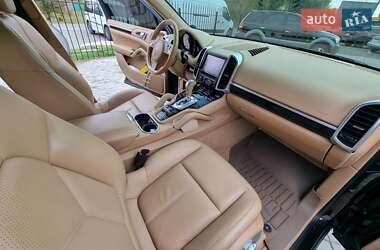 Внедорожник / Кроссовер Porsche Cayenne 2013 в 